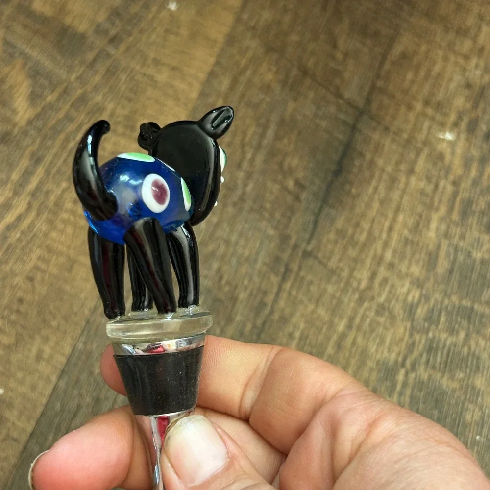 Whimsical Hand Blown Art Glass Black Cat Wine Bottle Stopper Blue Polka Dot 4.5